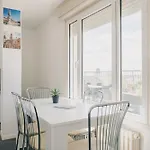 M14 Skyview Center Апартаменты *