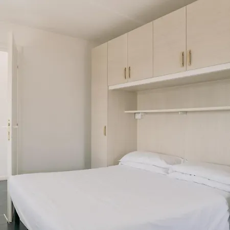 Appartement M14 Skyview Center *