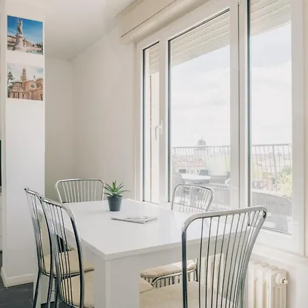 M14 Skyview Center Appartement *